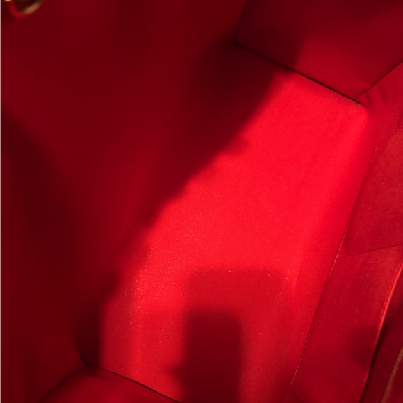 LV OTG GM - Picture 9 of 12